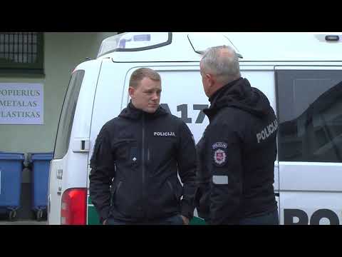 Besidominčius policininko profesija jaunuolius į atvirų durų dieną sukvietė Alytaus AVP komisariatas