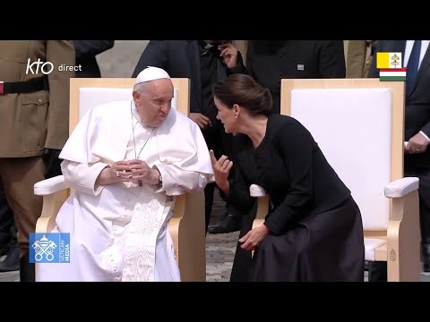 Cérémonie de bienvenue du pape François en Hongrie