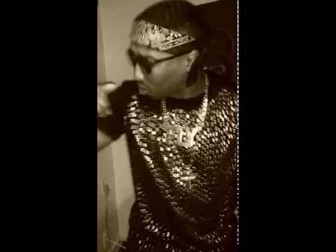 Flyledo Living Vid scenes