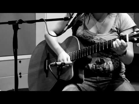 Melanie Fiona - Monday Morning (acoustic cover by Tijana, Sarah & Branko) LIVE!