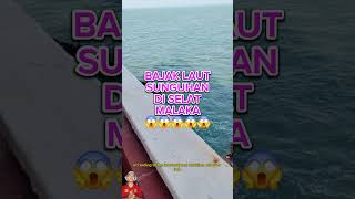 Download lagu PIRATES OF THE MALACCAN STRAIT mp3
