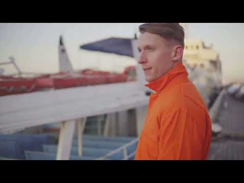 Iceberg Wranglers - The Unsung Heroes of the Ocean