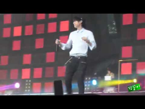 [Fancam] 110814 Hyunseung's weird/funny dance [United Cube Concert]