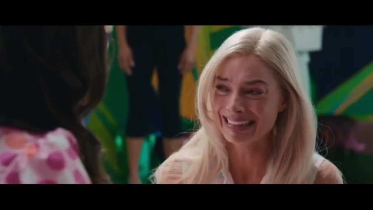 Barbie cries, Ryan gosling vibes to Domino by Jessie J (meme template)