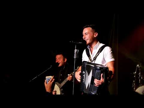 Nathan Carter On The Costa Finale 2018 - Irish Rover, Wagon Wheel, Shut Up and Dance - Live