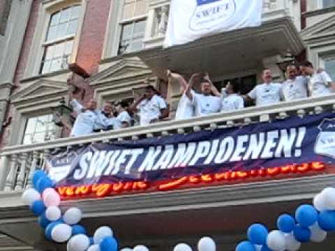 Huldiging Leidseplein AVV Swift Zaterdag Eerste Elftal - Kampioenschap (2 mei 2009)