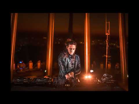 HUGO DOCHE - 'HIT THE TRACKS' DISCO MIX