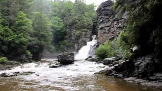 preview picture of video 'Lower Linville Falls, Blue Ridge Parkway, NC'