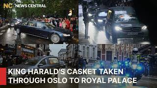 King Harald's Royal Hearse Arrives as Norwegians Gather Outside Oslo Palace | AC1P