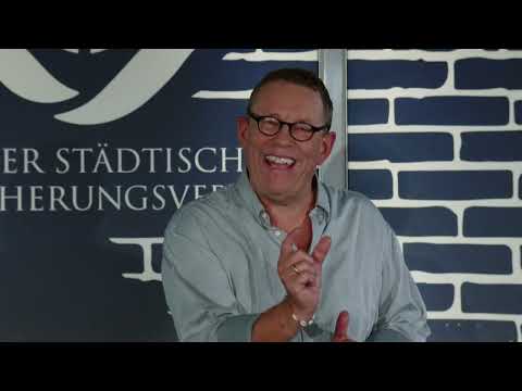 Kabarett im Turm: 27.04.2023 - Herbert Steinböck: Aus jedem Dorf ein Hund