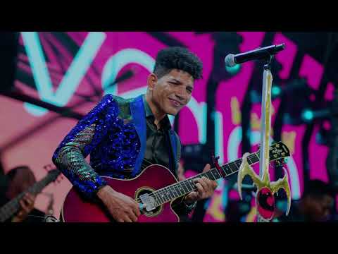 Huelo A Soledad  El Varon De La Bachata /en Vivo