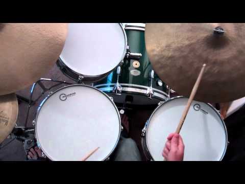Jazz Drum Lesson: Soloing with Rolls