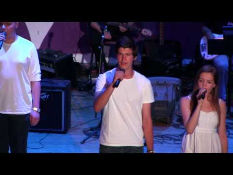 Olivia Britton, Julian Carey, Chris Musselman, Ellie Schwartz & Fiona Sullivan:  "Chasing Cars"