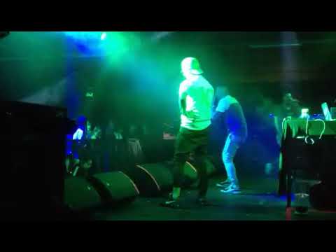 MARCIANOS CREW x FIANRU • UNA PROFESIONAL