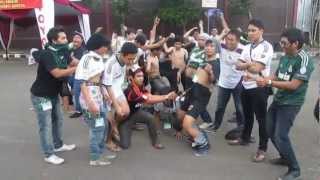 preview picture of video 'Harlem Shake Indonesia - Pena Real Madrid de Indonesia Reg.Purwokerto'