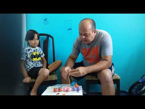 Aprenda a montar e brincar com um dos melhores brinquedos dos anos 80.