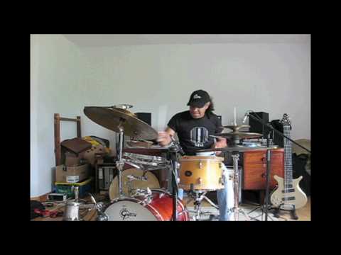 05Ric - my blld tshirt (Gretsch Drums).mov