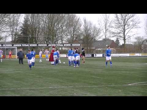 RKHVV- UDI Beter Bed 4-0 pupil van de week met sinterklaas