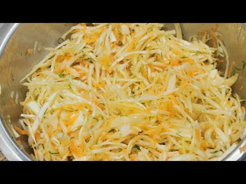 Coleslaw: quick, easy, crunchy, and delicious! White cabbage salad