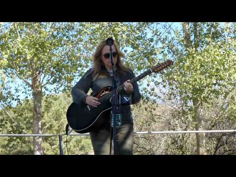 Melissa Etheridge - Ruins - Living Free Fundraiser, Idyllwild-California - 5 October 2013