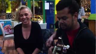 Black n White Duet:  "Estrada do Sol (Tom Jobim)" Live in Bar Garotas, Valencia, January, 15th, 2012