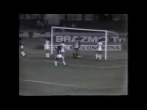 Campeonato Mineiro de 1981     Cruzeiro  1  x  1  Uberlândia