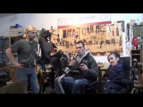 Pferd Rollstuhl Sattel Spezialanfertigung Sattlerei