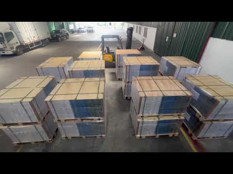 十多辆货柜陆续抵达⛴🚚，货柜还没到仓库，商家们就已下单预定！！