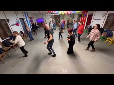 CUMBIACITO coreografia Hantos Djay eseguita dalla scuola di ballo R.G. DANCE