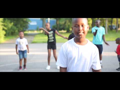 Chilling with My Crew [Official Music Video]
