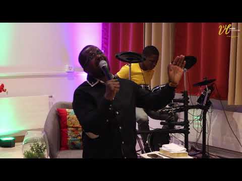 Nous élevons Ton nom plus haut - HOUSE OF WORSHIP