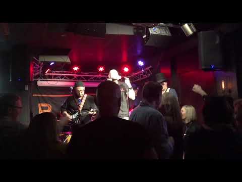 BØRST på Megleren Splitter Pine - Dumdum Boys