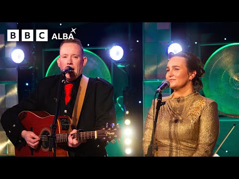 Sgioba CNBU le Waltz Medley - Cèilidh na Bliadhn’ Ùire 2025 | BBC ALBA