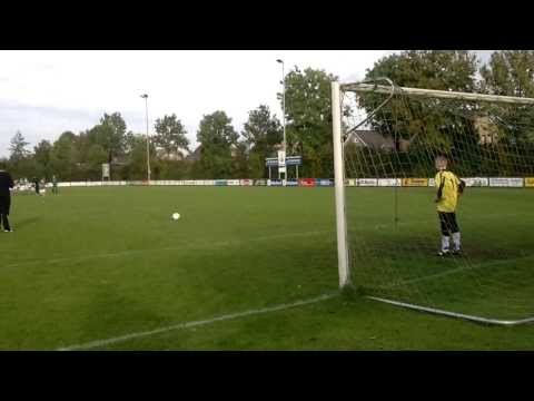 Penaltyreeks bekerwedstrijd Rouveen D1 - Noordscheschut D1