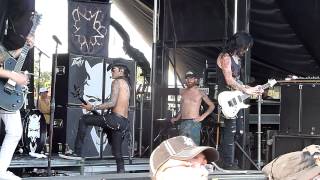 Black Veil Brides - Rebel Yell (Billy Idol cover) - Live 8-3-13 Vans Warped Tour