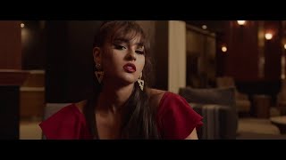 No Me Conviene Lyrics English Translation