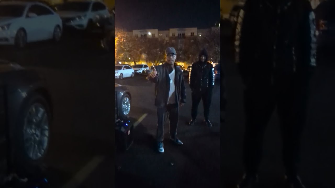 King Koi Roi Animation Dance in the parking lot