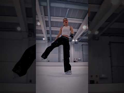 IceSkating/Pattinaggio IceLab Bergamo IG @Vlad_Brool