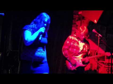 Lucid Flight - In Your Head (live at Big V's)