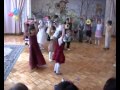 Танец с колечками младшая группа 