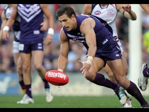 AFL 2012 Round 10 Fremantle Dockers v Adelaide Crows Q1