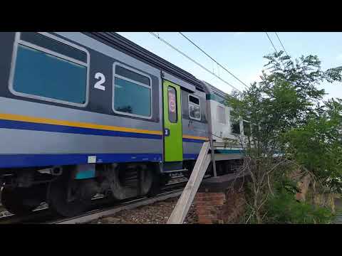 RGV 2104 Milano P.ta Garibaldi - Torino Porta Nuova in transito al km 102