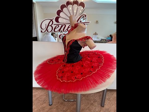 Costum de balet P 0352 - video 2
