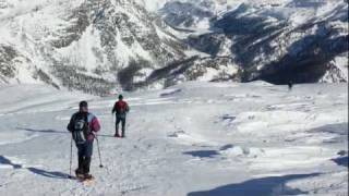 preview picture of video 'Ciaspolata dall'Alpe Devero al Monte Cazzola. 2 Gennaio 2011'