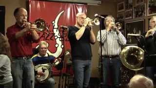 Red Onion Jazzband plays "Snake Rag"