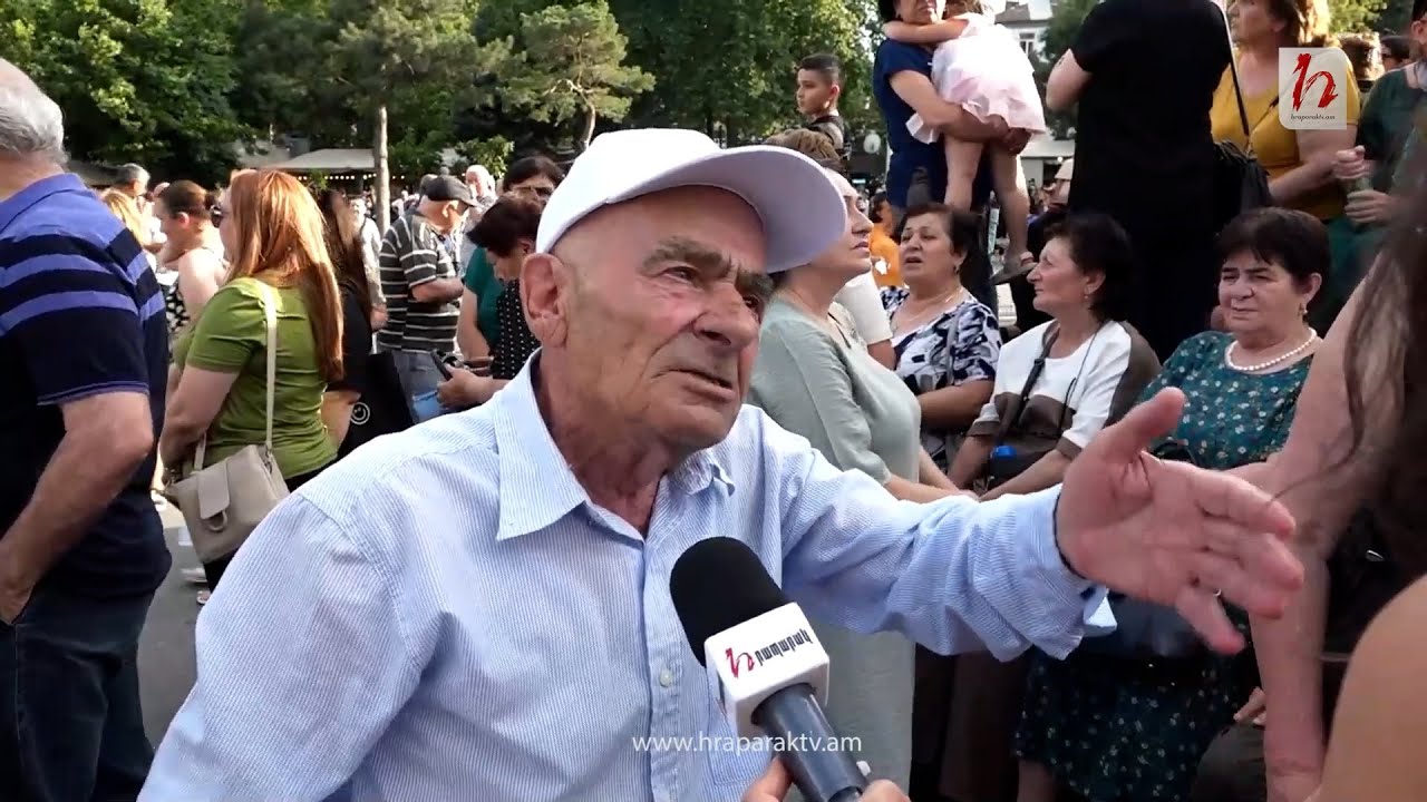 Նիկո՛լ, դու անգրագետ խեղկատակ ես