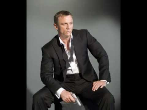 Small-Minded Giants /Daylight Runner by Oisin McGann (Characters)