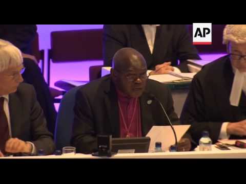 UK - Church of England votes in favour of women bishops