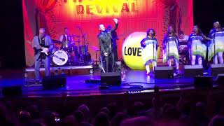 Cayamo 2018 Paul Thorn with the McCrary Sisters Love Train