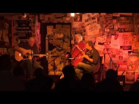 Sweenys Men - Terry Woods  My Dearest Dear live @ The Cellar Bar Draperstown